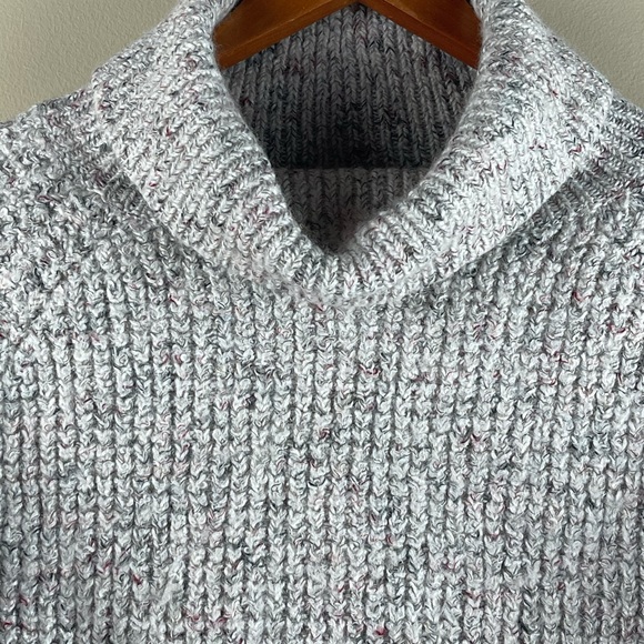 Free People Turtle Neck Cream Color Tinged of Blue Red Threads Sweater. Size S/P - Picture 7 of 9